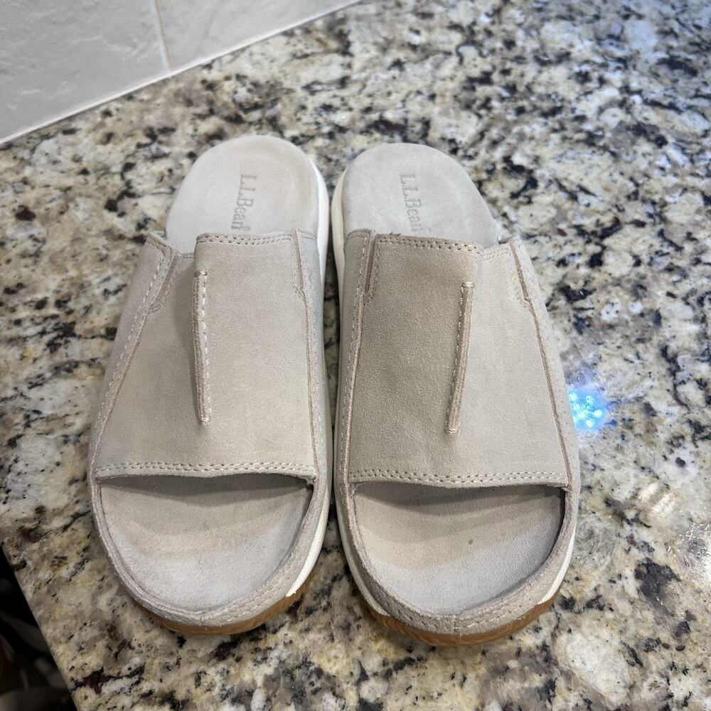 LL Bean Ladies suede slip on shoes Size 6